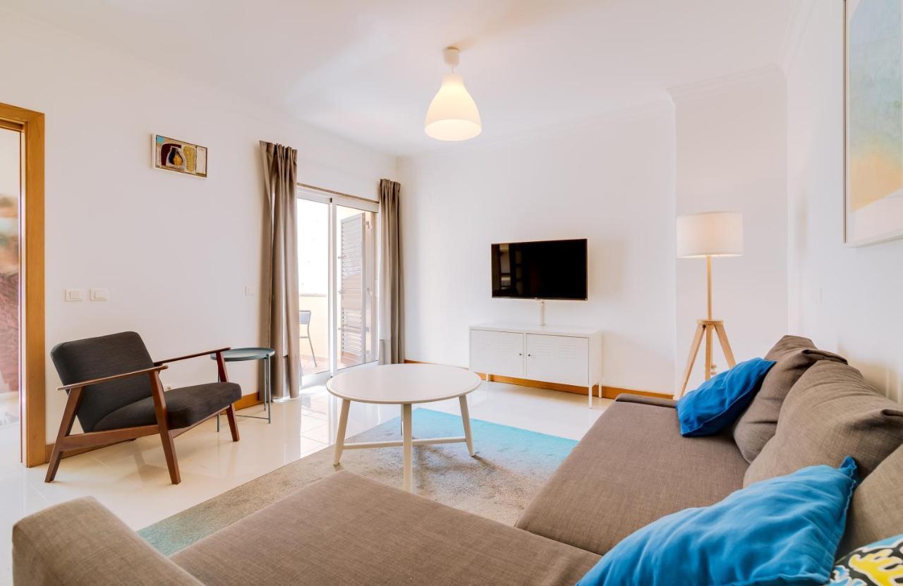 Al- Apartamentos Novos Vista Mar Quarteira Exteriör bild