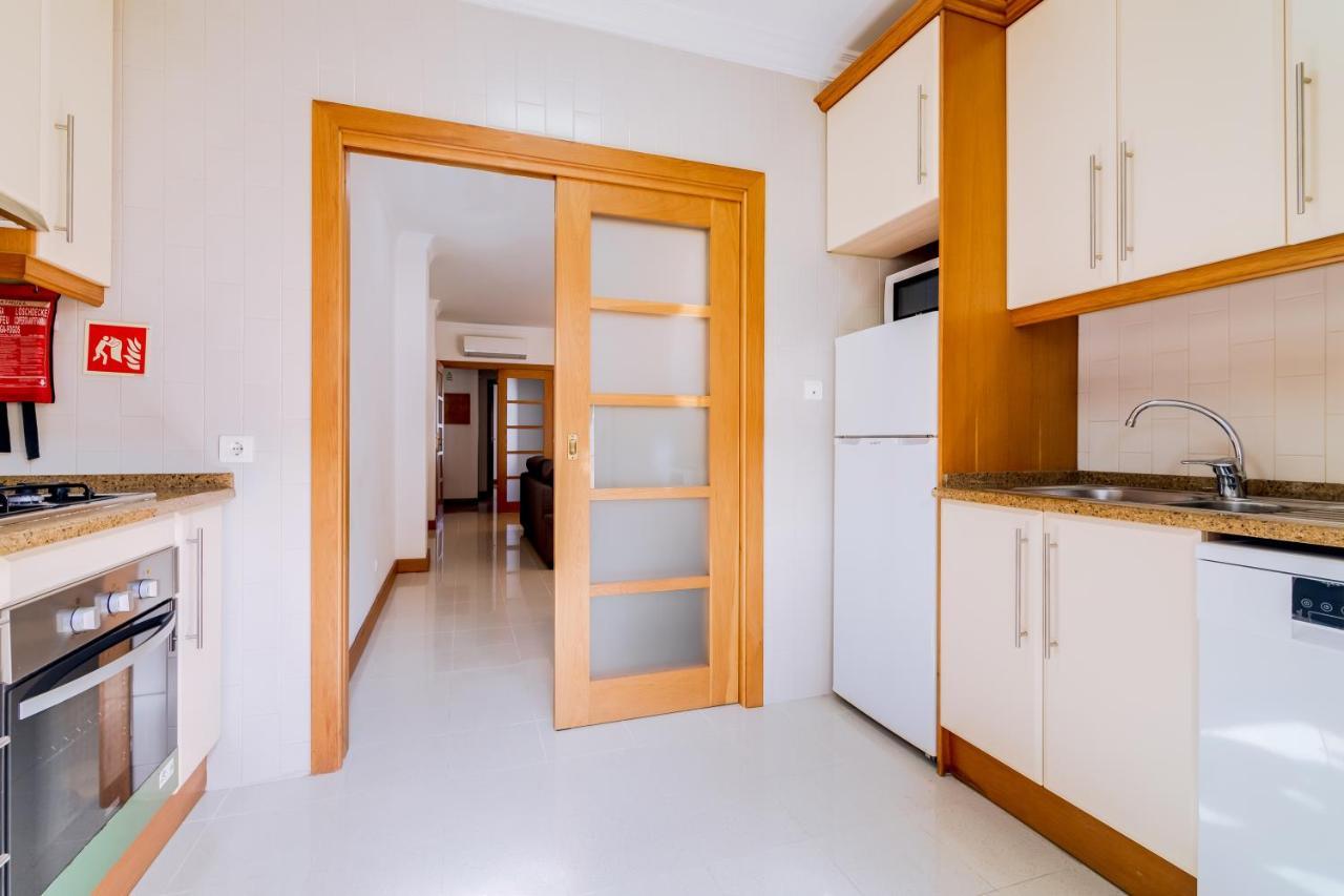 Al- Apartamentos Novos Vista Mar Quarteira Exteriör bild