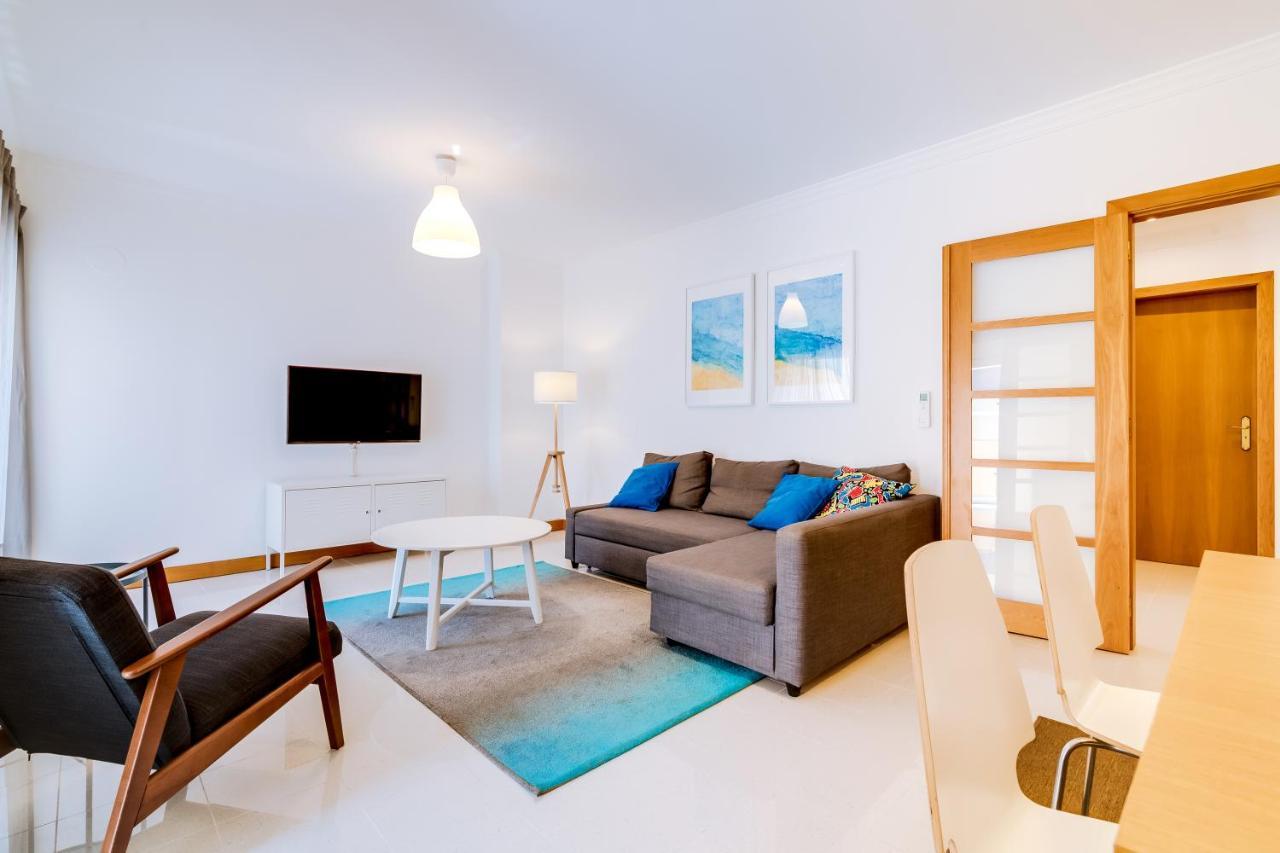 Al- Apartamentos Novos Vista Mar Quarteira Exteriör bild