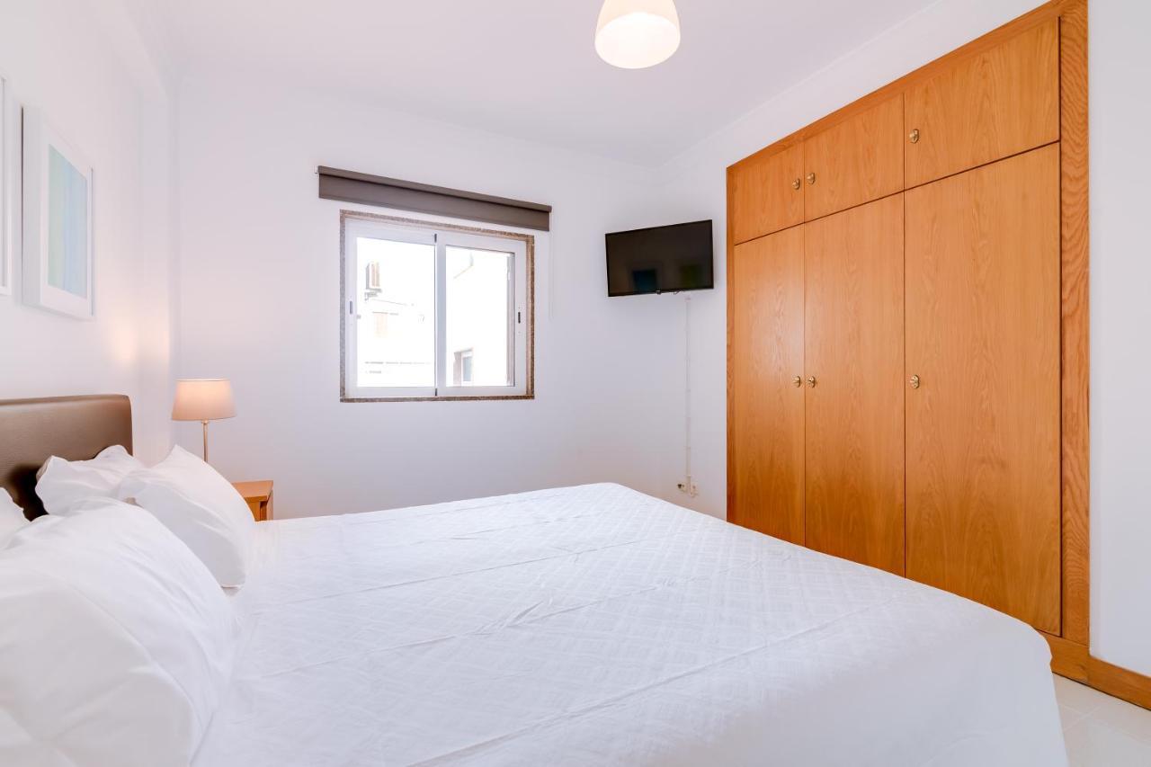 Al- Apartamentos Novos Vista Mar Quarteira Exteriör bild